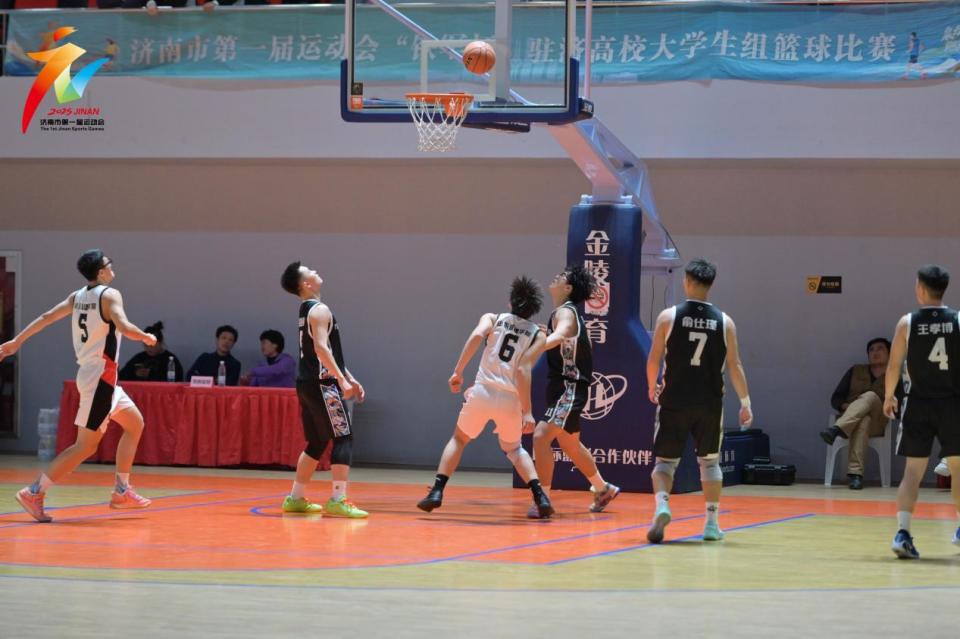 src, 春风采与体, 随着冠军的