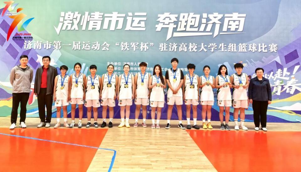 com, 秋奉献了一